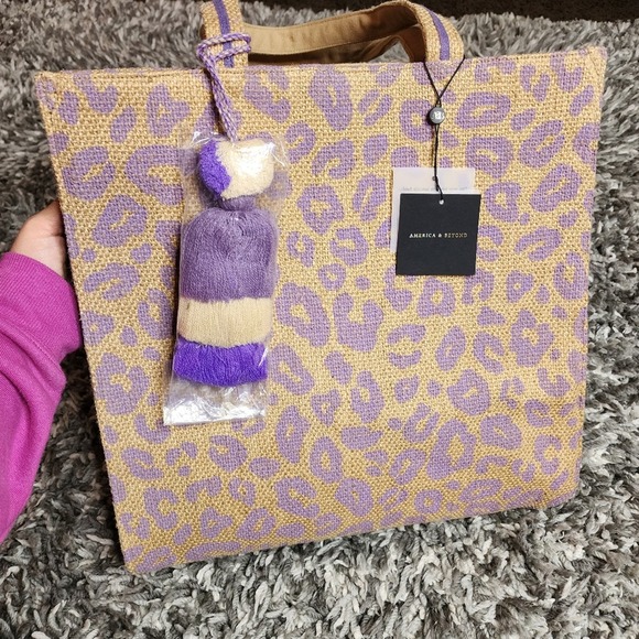 America & Beyond rare htf Lavender color leopard print jute tote, NWT - Picture 1 of 10